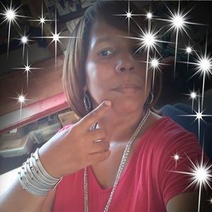 Meet your Posher, Claudia